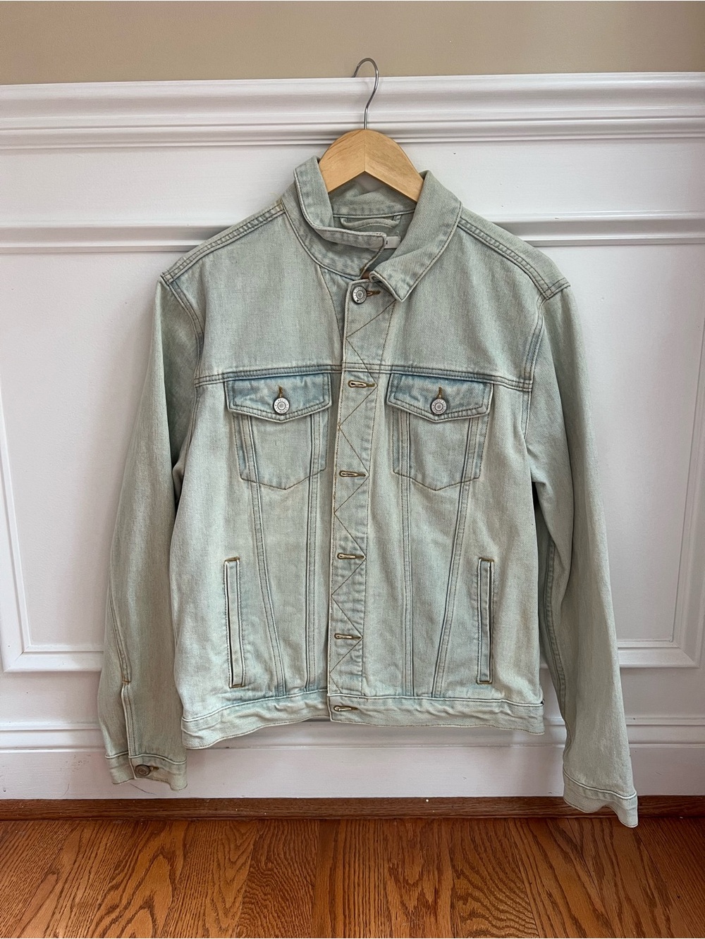 PacSun Men's Washed Denim Jacket - Button-Up Trucker